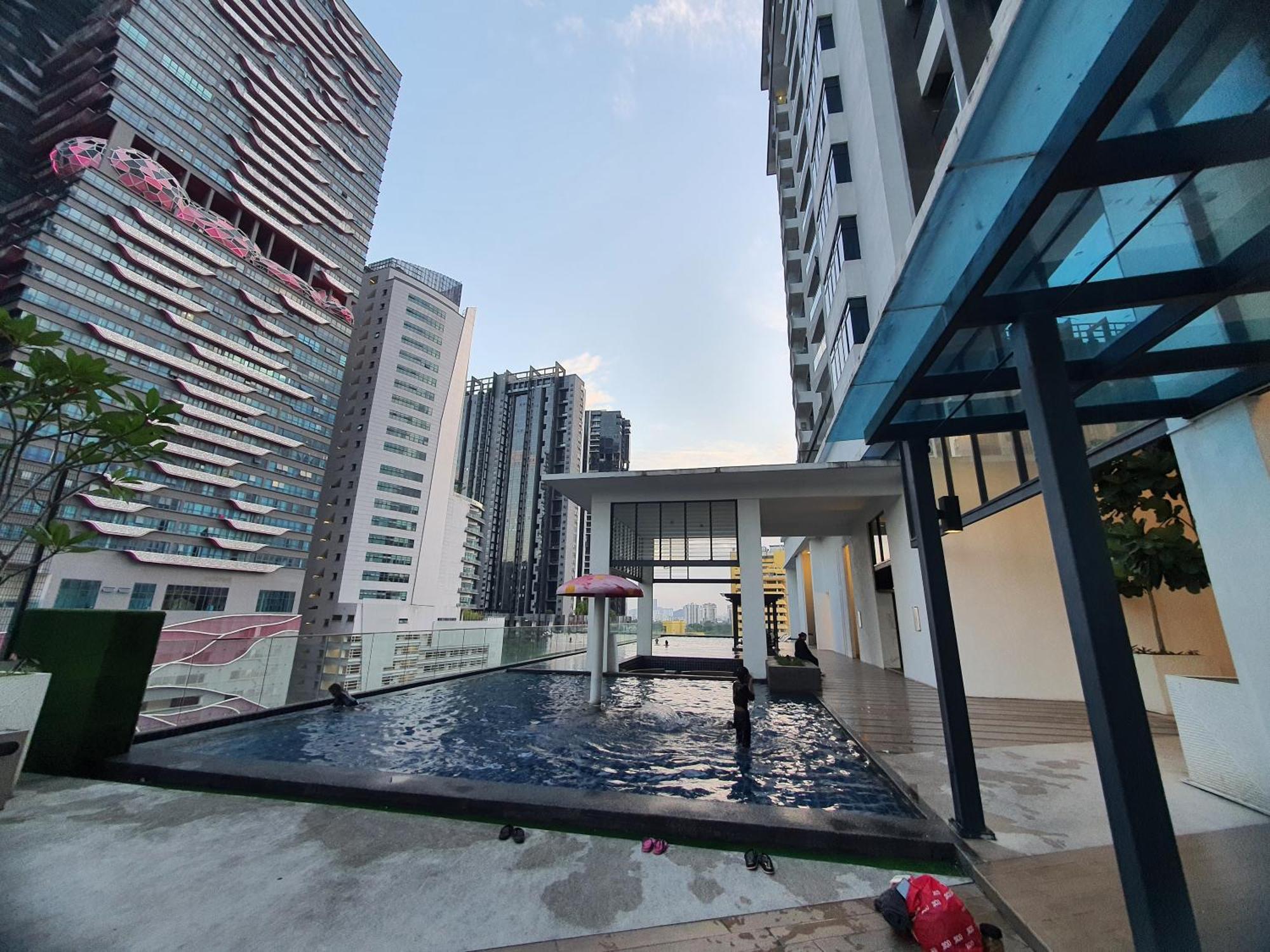 Reizz Residence By Luxury Suites 吉隆坡 外观 照片