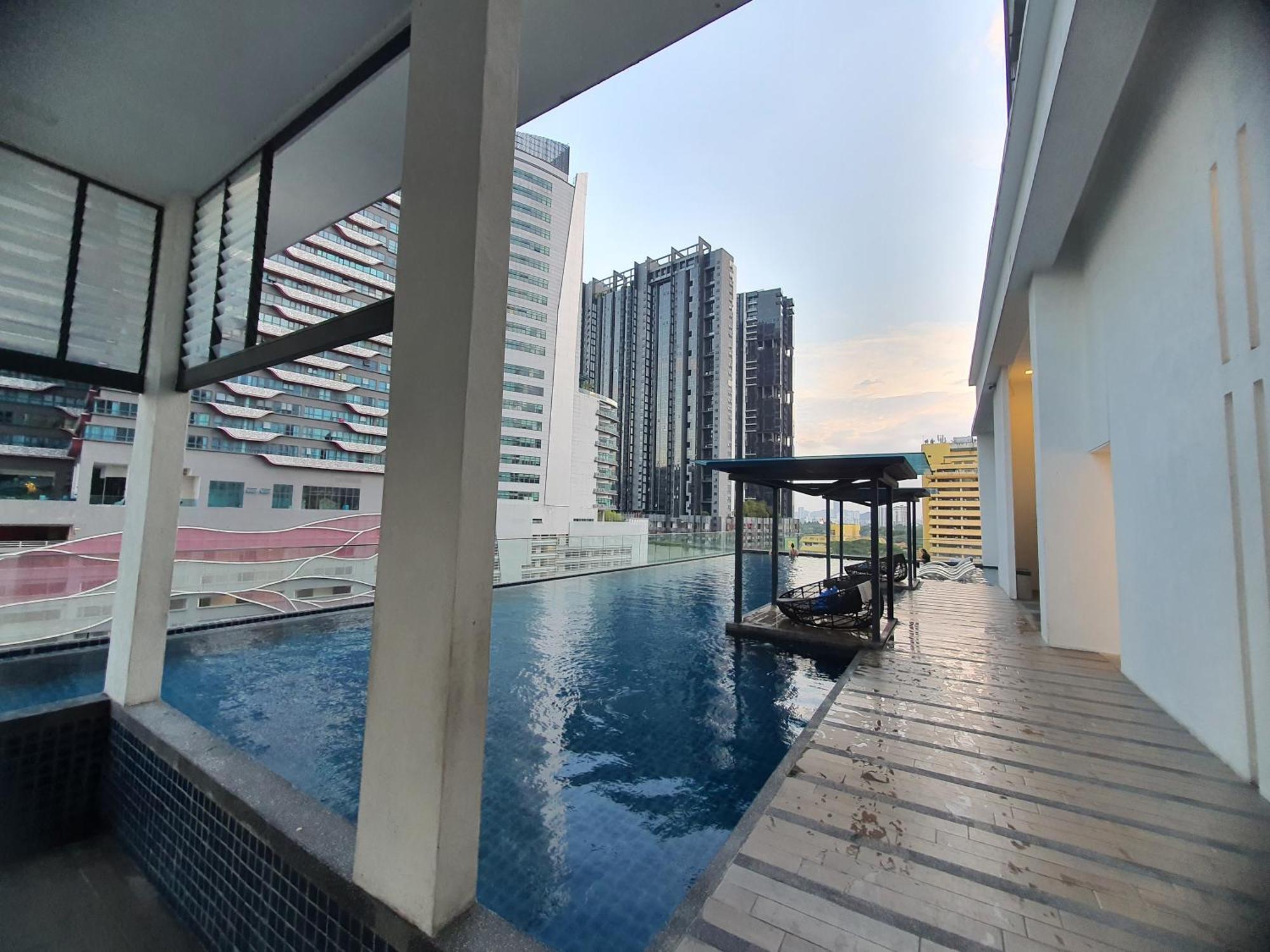 Reizz Residence By Luxury Suites 吉隆坡 外观 照片